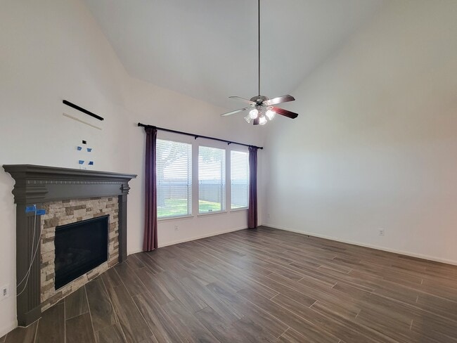 Photo - 6511 Canyon Mist Ln
