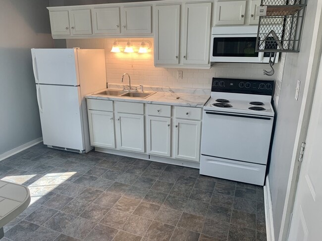 Photo - 105 3rd Ave Unidad 303