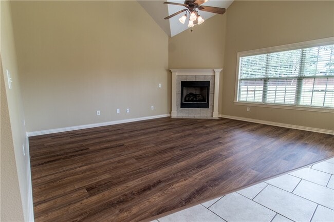 Photo - 1502 NE Dysart Woods Ln