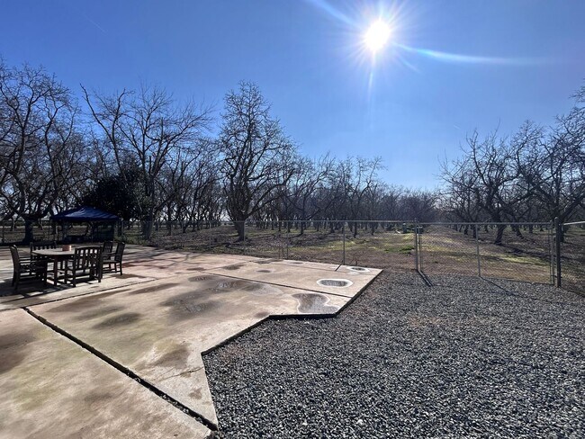 Photo - Country home - 3 bed 2 bath!