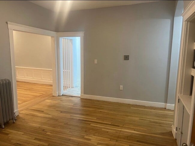 Photo - 31 Middleton St