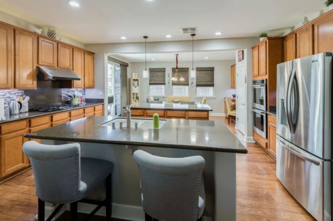 Photo - 1689 Markdale Ln