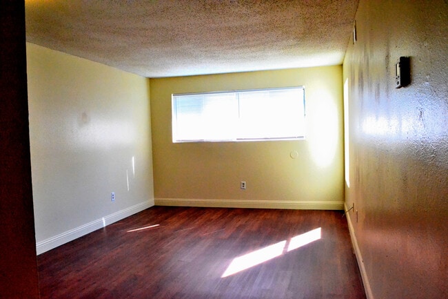 Photo - Cumberland Square Apartments