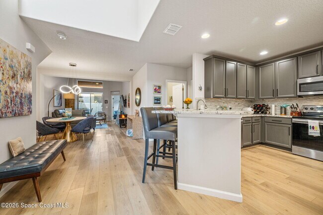 Photo - 763 Simeon Dr