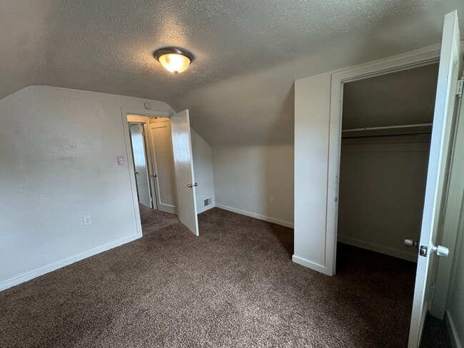 Photo - Available NOW! 4 Bed1Full Bath House