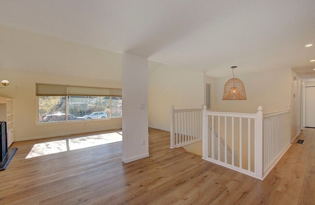 Photo - Spacious 4bd 2.5ba Home - Avail. Now!