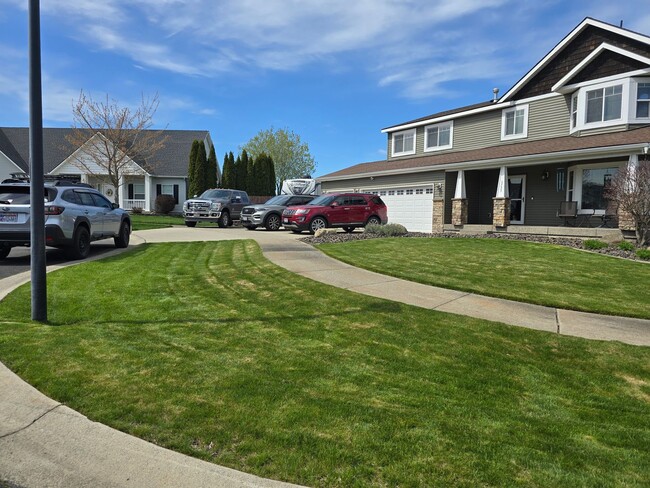 Photo - Beautiful 5 bedroom 2.5 bath home with 3 car garage and an additional Custom Shop in Post Falls!