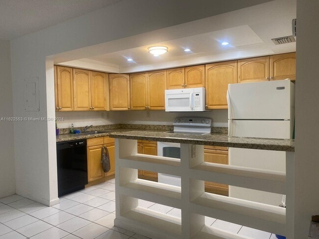Photo - 20200 W Country Club Dr