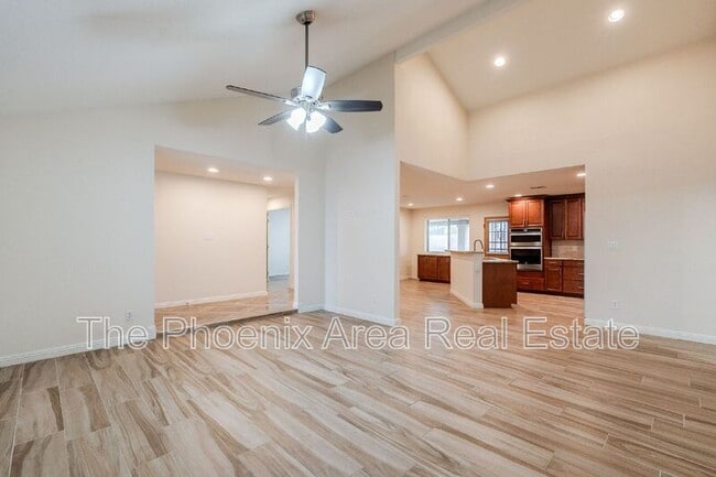 Photo - 3231 N Woodburne Dr