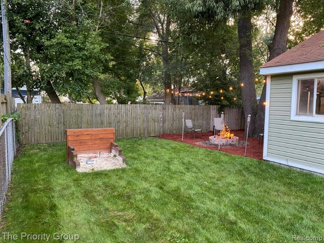 Photo - 6365 Saline Dr