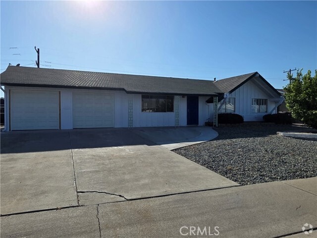 Building Photo - 26460 Ridgemoor Rd Rental