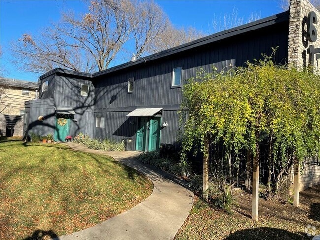 Building Photo - 610 Franklin Blvd Rental
