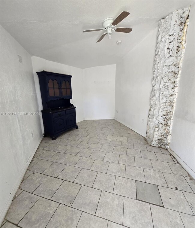 Photo - 1189 N Tamiami Trl Unit H