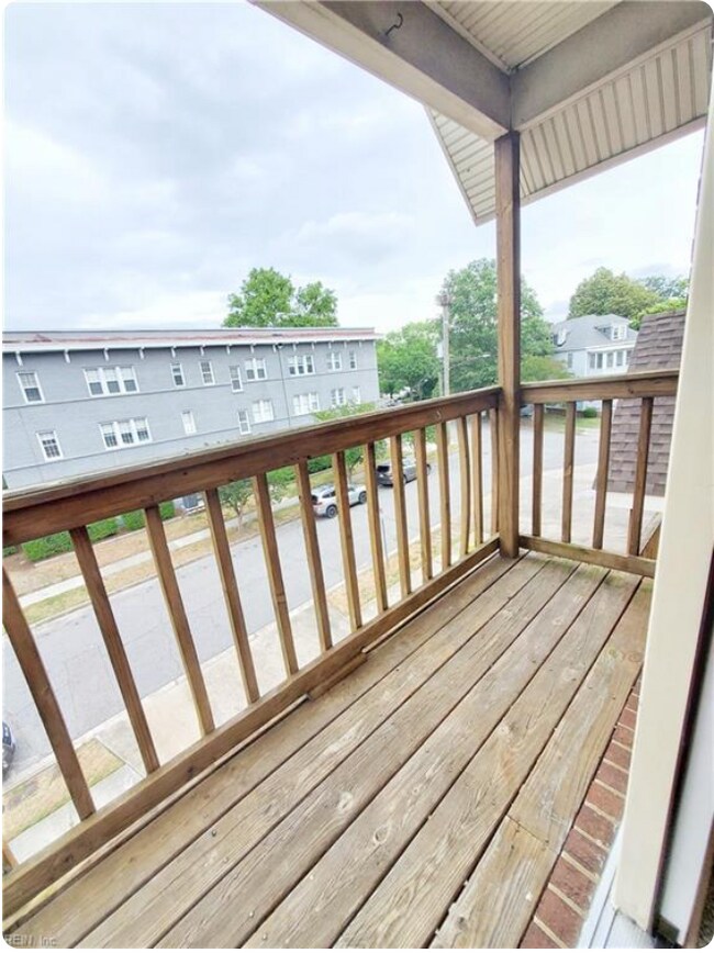 Photo - 849 Baldwin Ave Unit 1