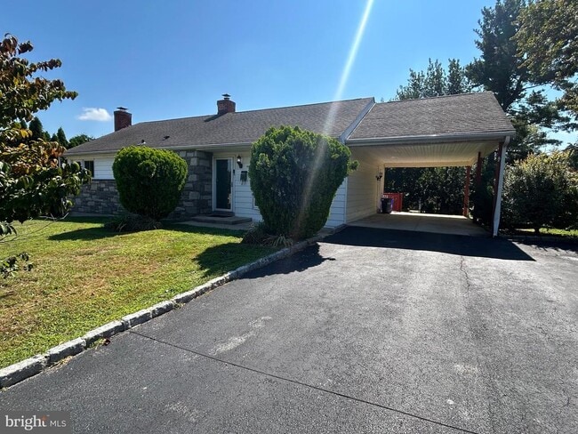 Photo - 409 Yale Ave