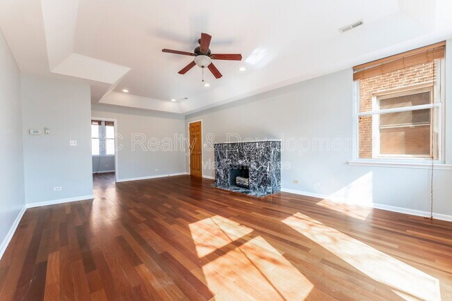 Photo - 4406 N Sacramento Ave Unit 2c