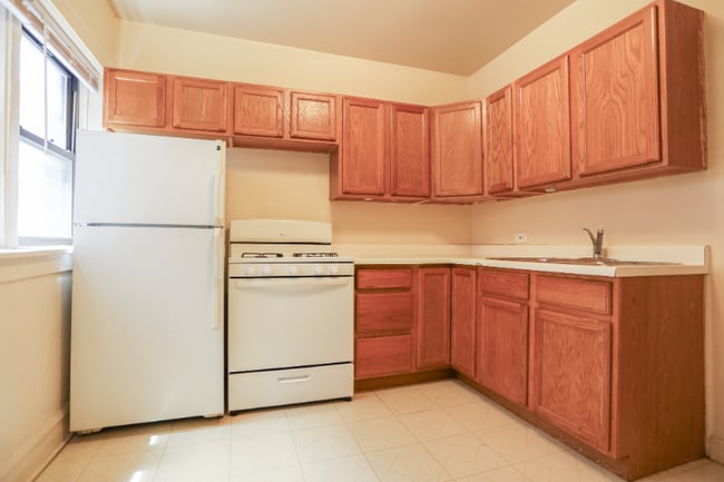 Photo - 2035 W Wellington Ave Unit 2