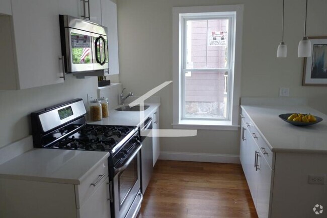 Building Photo - Nice 3 bed in Brookline Rental