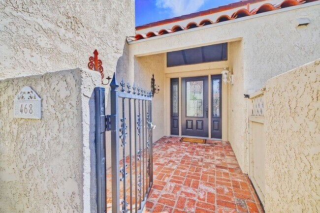 Photo - 468 Sunningdale Dr
