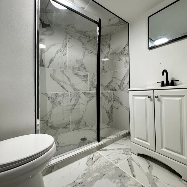 2246 N Springfield Ave Unit Garden