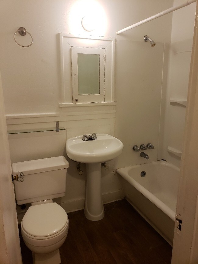 Photo - Clarwood Apartments