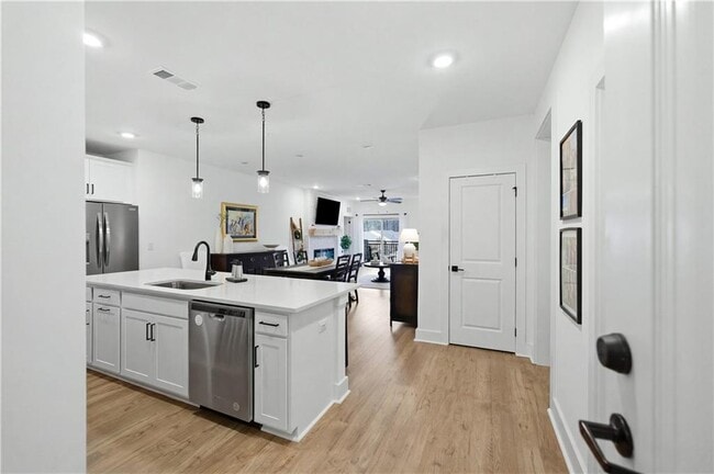 Photo - 3211 Orwell Wy Unit 4301