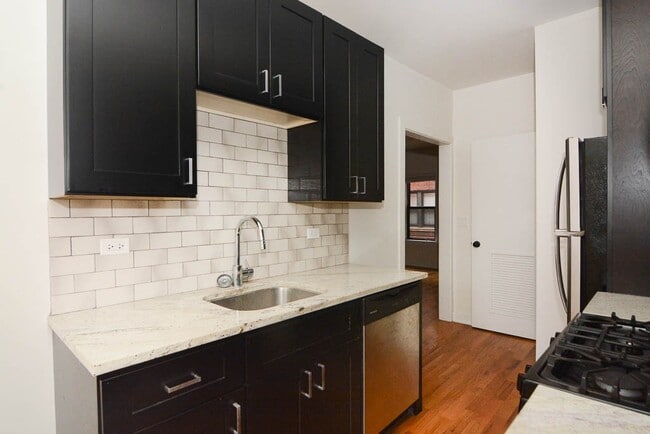 Photo - 2207 W Eastwood Ave Unit E04P