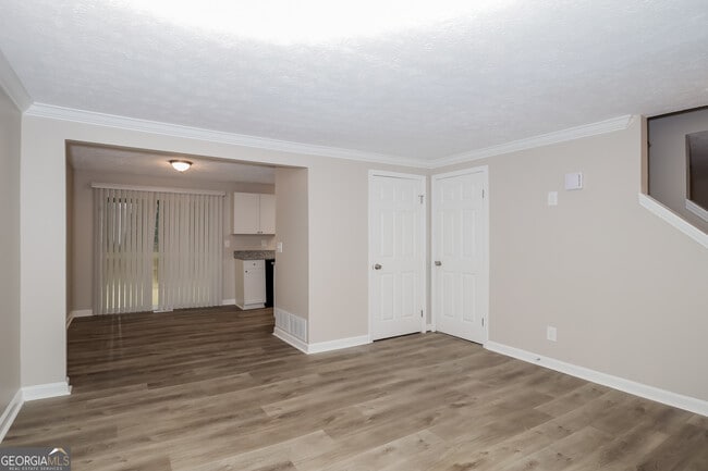 Photo - 5356 Olde St