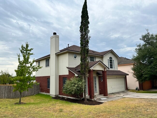 Photo - 740 Winborne Way