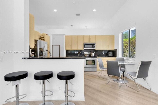 Photo - 1102 Camellia Cir