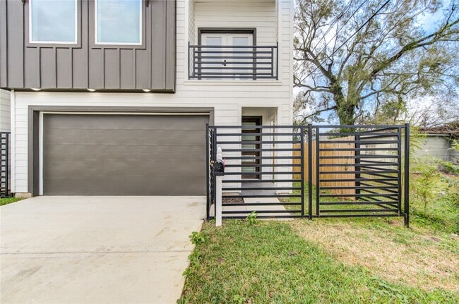 Building Photo - 4308 Alice St