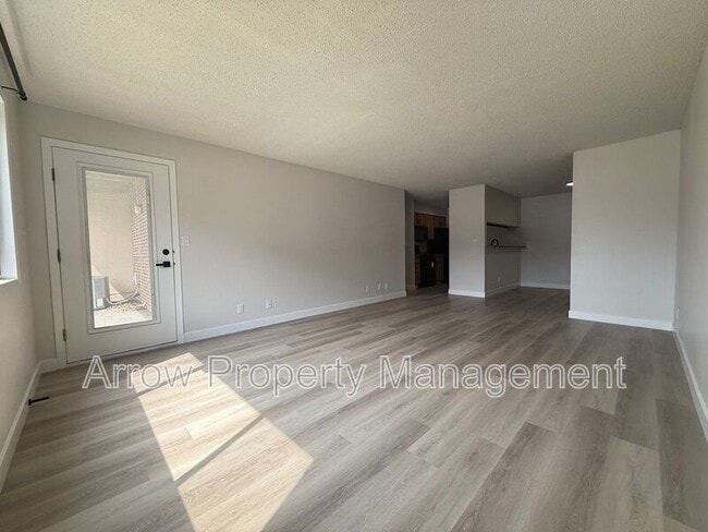 Photo - 2330 N 44th St Unit 3