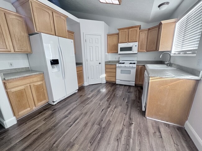 Photo - 1312 E 1240 S