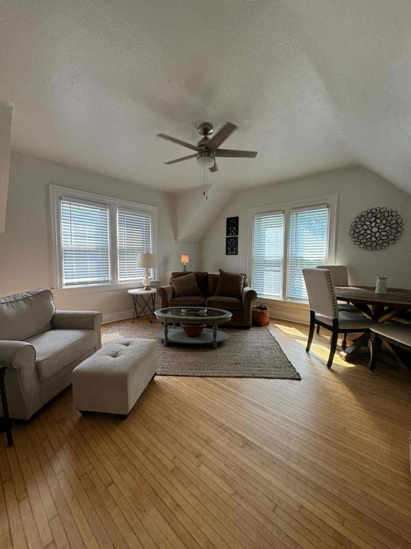 Photo - 801 3rd St N Unidad 2