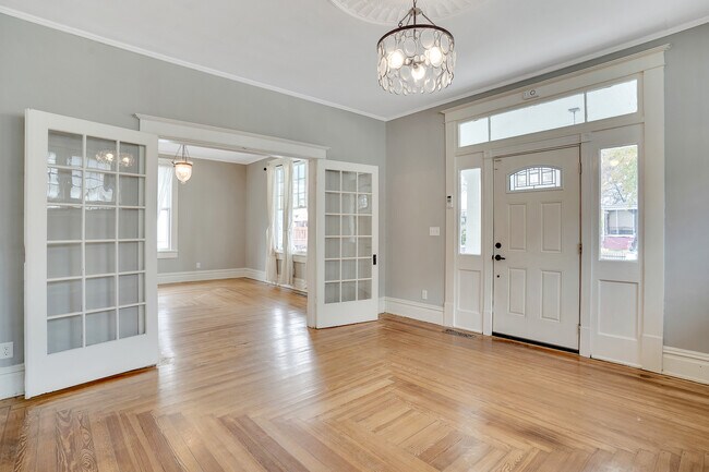 Photo - 2002 Duncan Ave