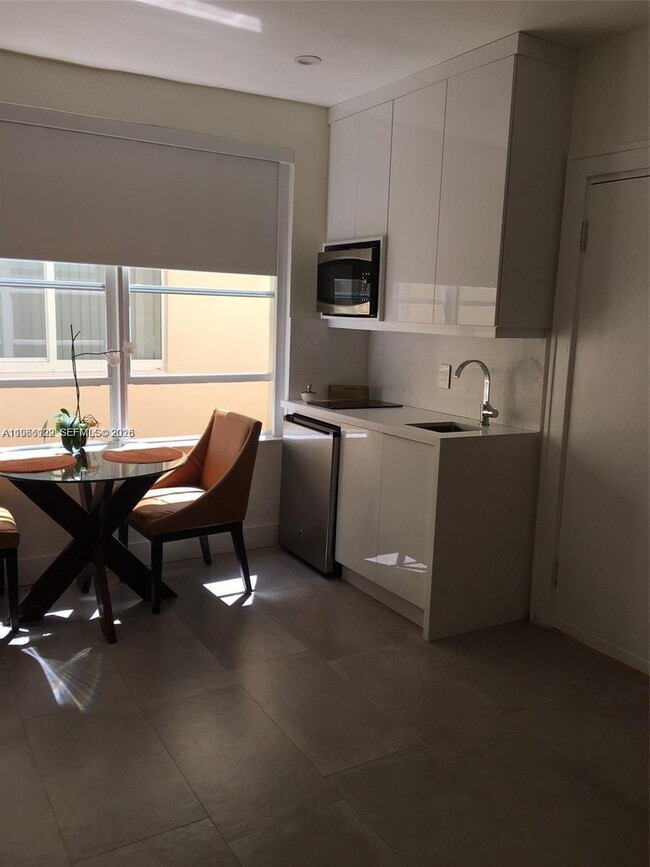 Photo - 119 Menores Ave Unidad 8A