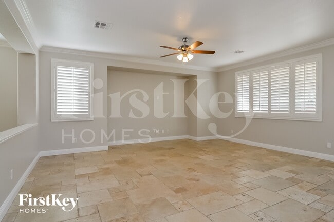 Photo - 989 Pearl Peak St