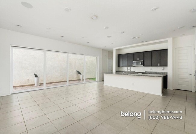 Photo - 221 E Balsam Dr
