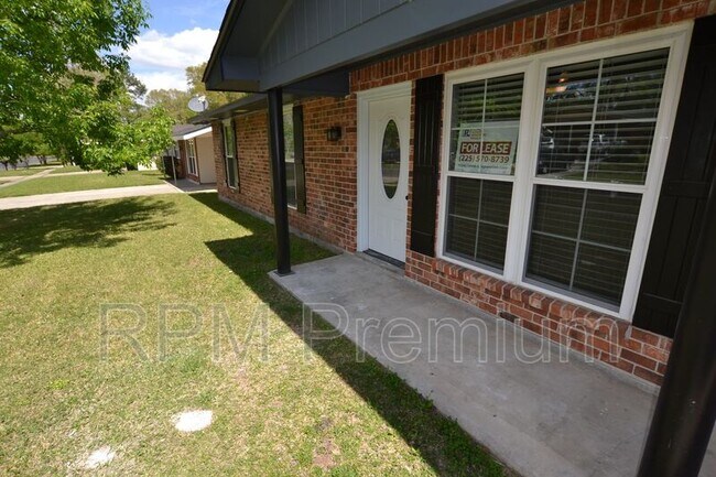 Photo - 1632 Mary Lou Dr