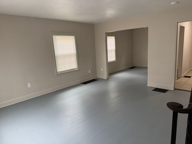 369 N Roosevelt Ave Unit 369 N Roosevelt -Unit 4