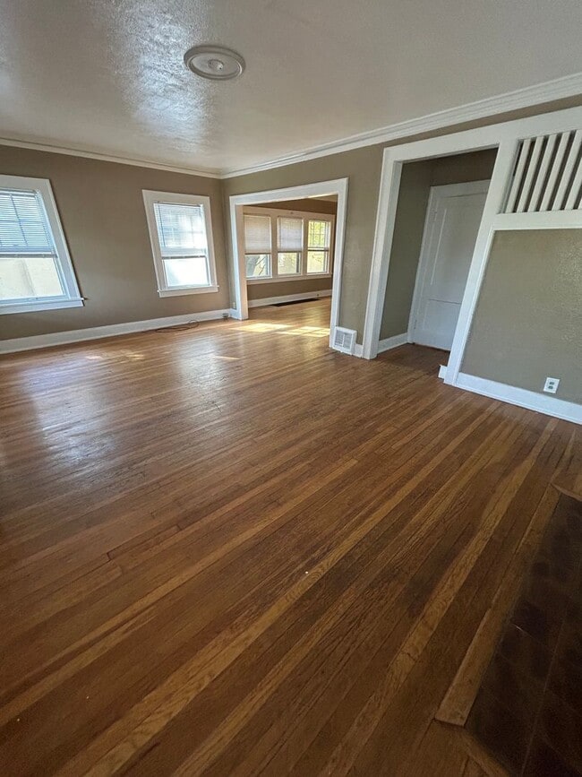 Photo - Spacious 3 Bed / 1.5 Bath Home in a Prime Kansas City Location!