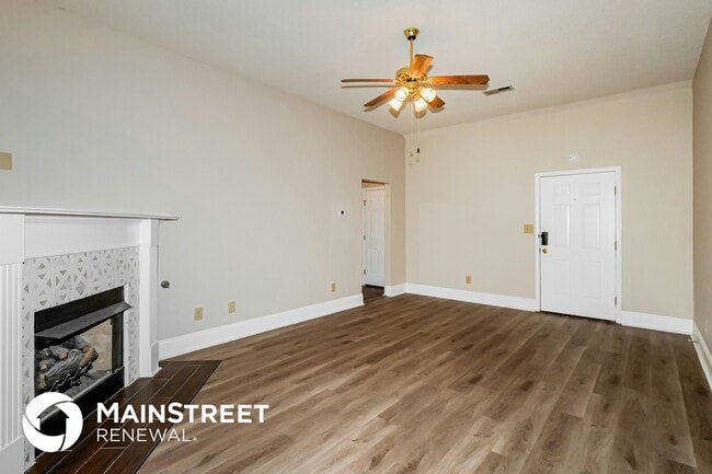 Photo - 8260 Clubview Dr