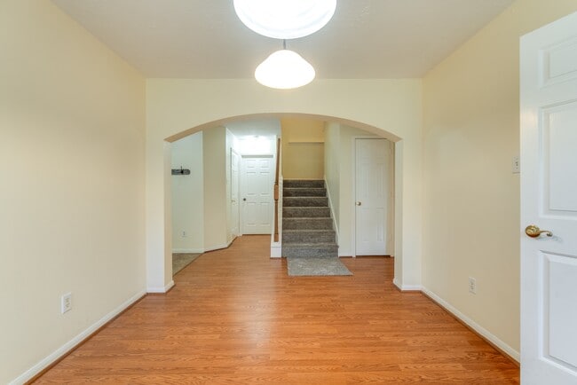 Building Photo - 17143 Summer Hollow Dr