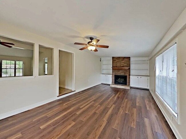 Photo - 15444 Alameda Ave