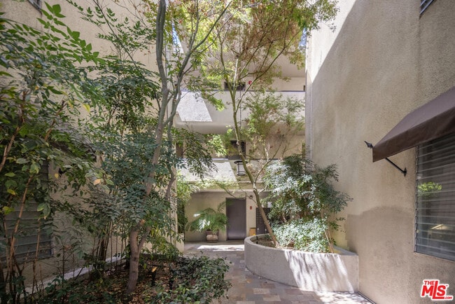 Photo - 211 S Wilson Ave Unidad 105