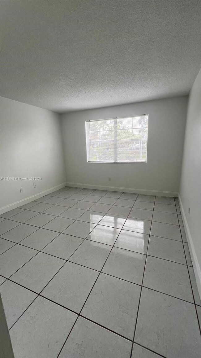 Photo - 4570 NW 79th Ave