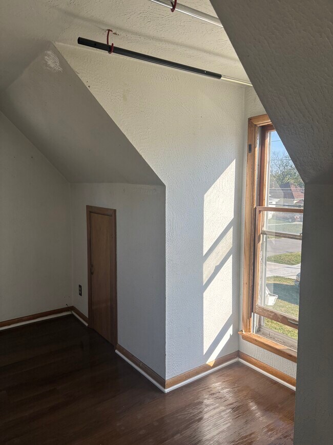 Bed Room 1 - 314 S Park St Unit A