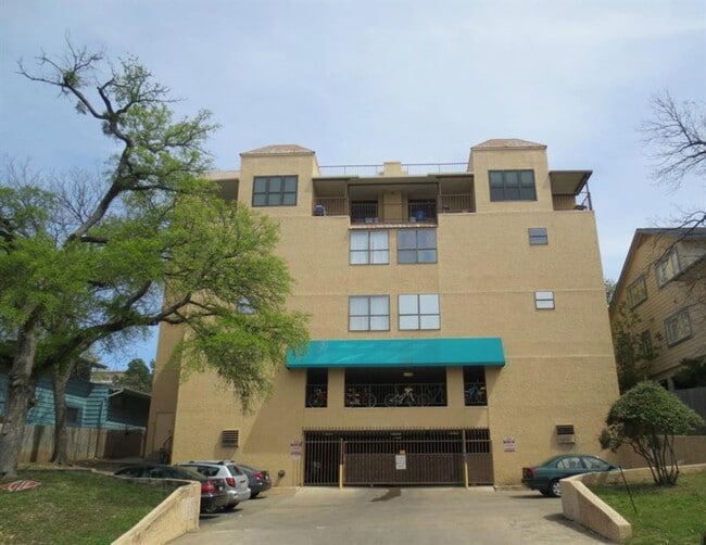 Building Photo - Stoneleigh Condominiums #308 Unit 308