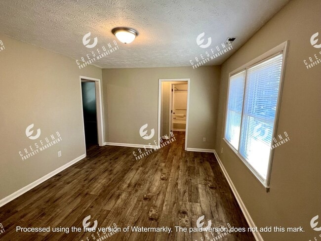 Photo - Spacious and Cozy 1 Bedroom - AVAILABLE NOW! Unit 808 Miller Avenue-1
