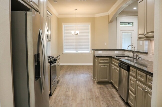 Photo - 3915 Old Omen Rd